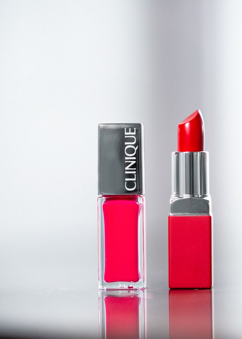 Vibrant Satin Red Lipstick & High-Shine Hydrating Lip Lacquer Duo